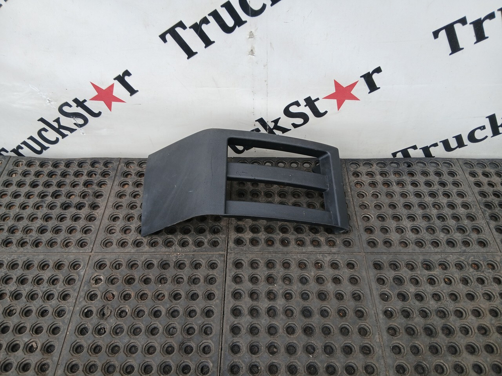 Накладка панели приборов левая 2023г.