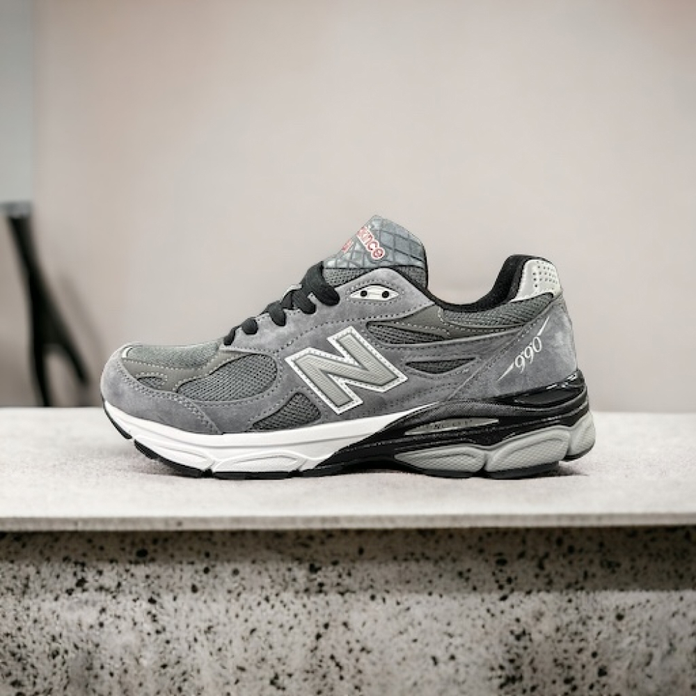 New Balance 990 • Black Gray
