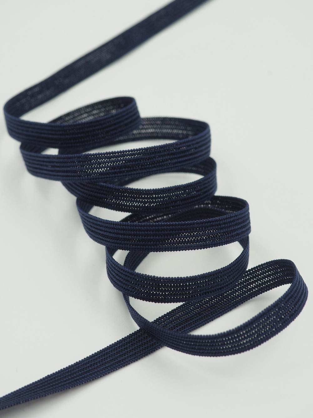 Резинка узкая бельевая темно-синяя ширина 6 мм