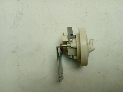 M1092QD1 кт10 Датчик уровня (прессостат) для стиральной машины LG SPS-L06A б/у