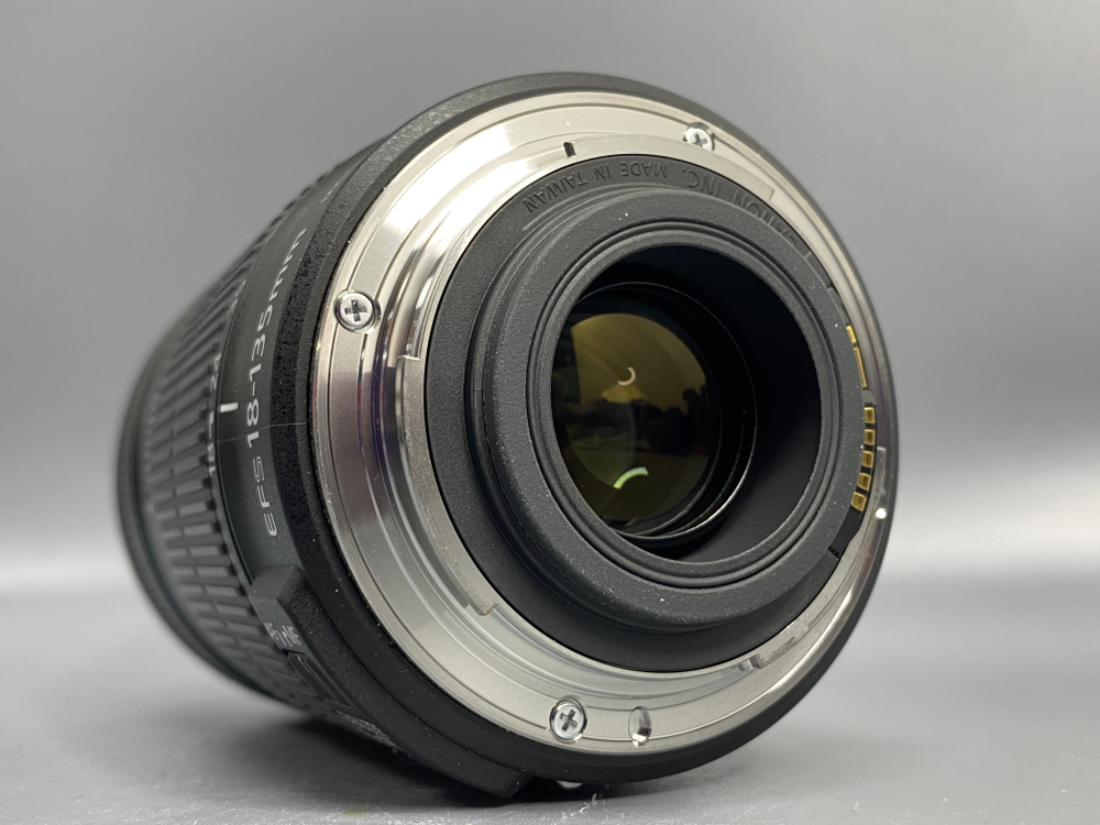 Canon EF-S 18-135mm 3.5-5.6 IS