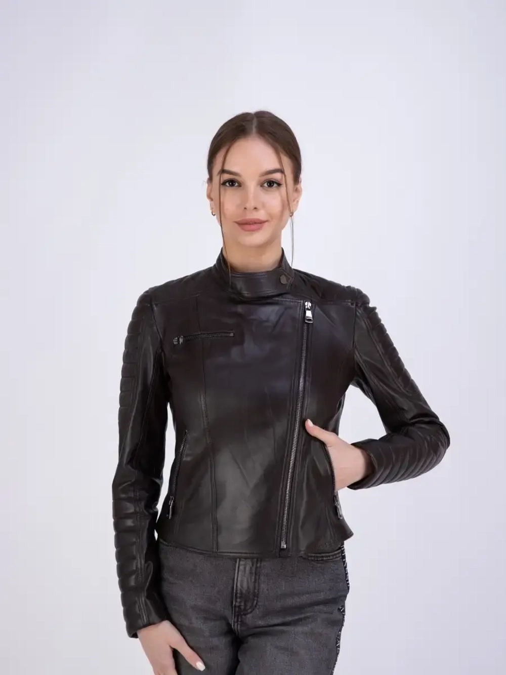 Косуха укороченная демисезонная куртка из натуральной кожи