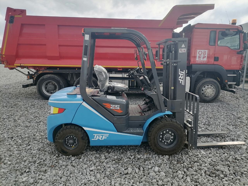 TRF D* Вилочный погрузчик D25-3X (Дизельный, 2,7 л, 50 л.с., АТ)