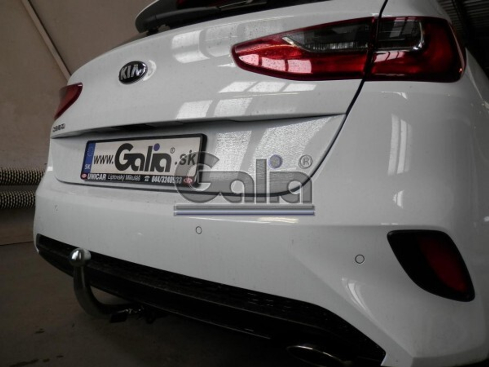 Фаркоп оцинкованный Galia K044A для Kia Ceed хетчбек 5 дверей, только бензин (не дизель) 2018-(паспорт и сертификат в комплекте)(без электрики)