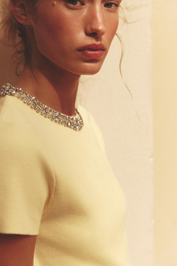 ZARA ТРИКОТАЖНЫЙ ТОП СО СТРАЗАМИ, СВЕТЛО-ЖЕЛТЫЙ