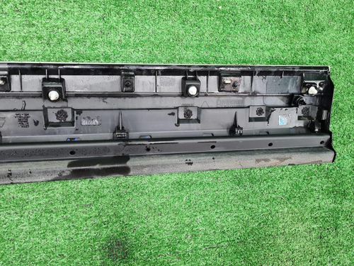 Накладка двери передняя правая Geely Monjaro 21-нв