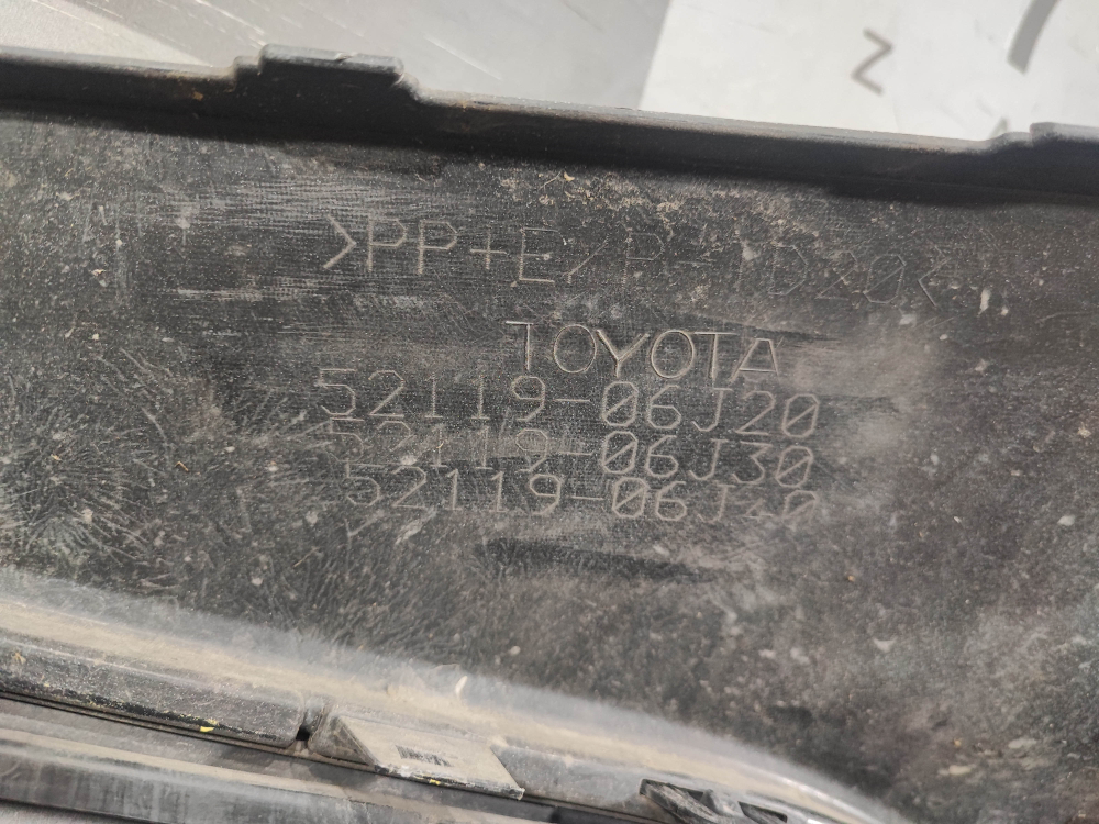 Бампер передний Toyota Camry (XV70) 20-нв Б/У Оригинал 521190X962