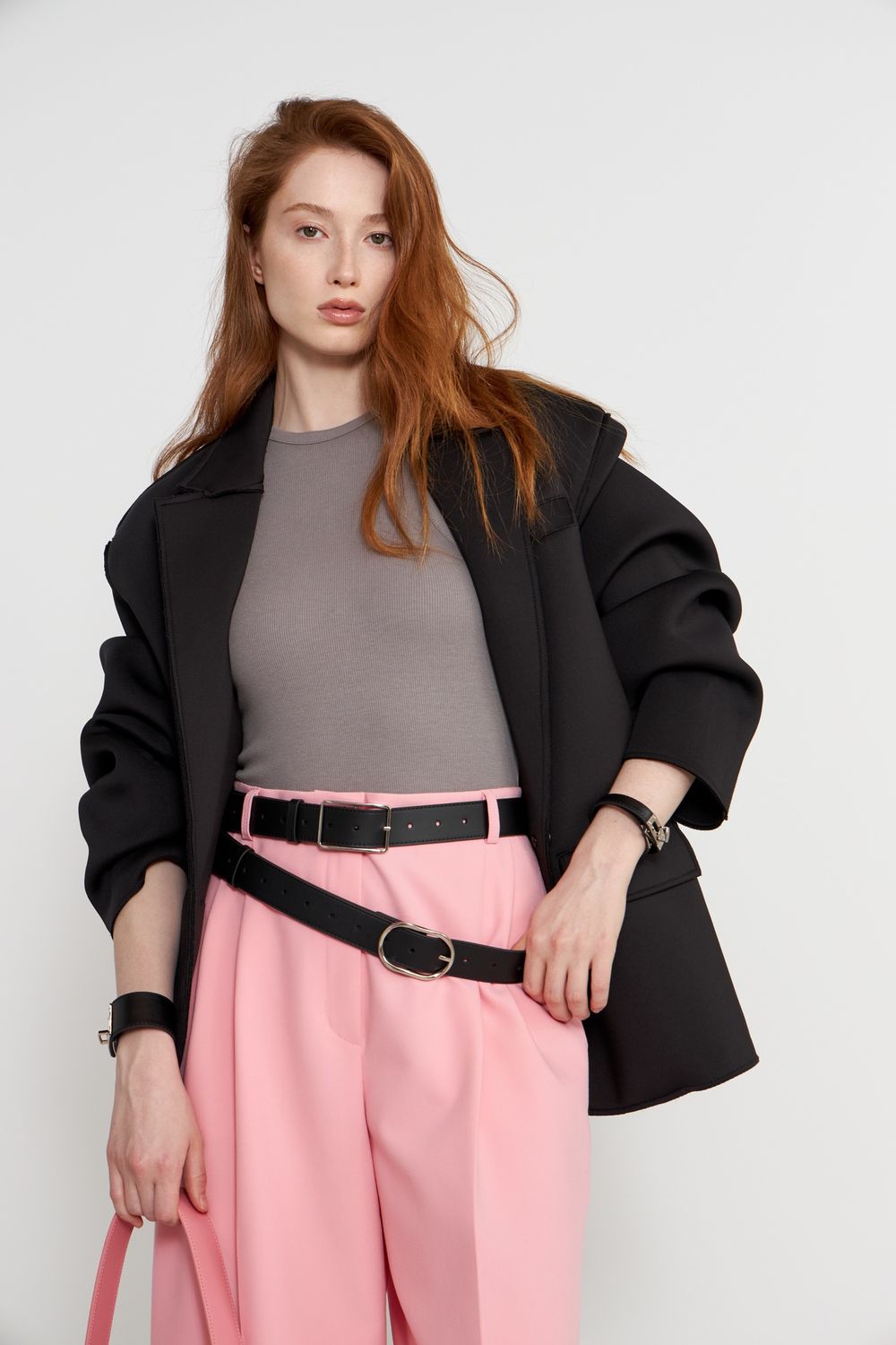 БАЗОВЫЙ РЕМЕНЬ С ПРЯМОУГОЛЬНОЙ ПРЯЖКОЙ BLACK