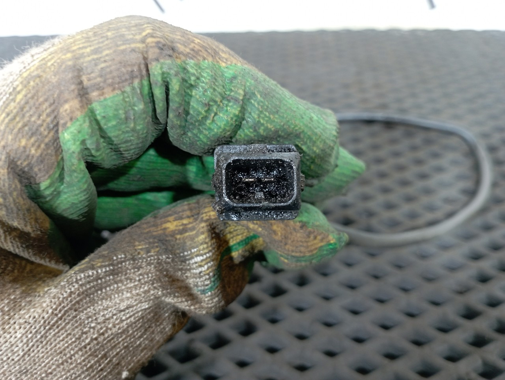 Датчик уровня масла 2018г