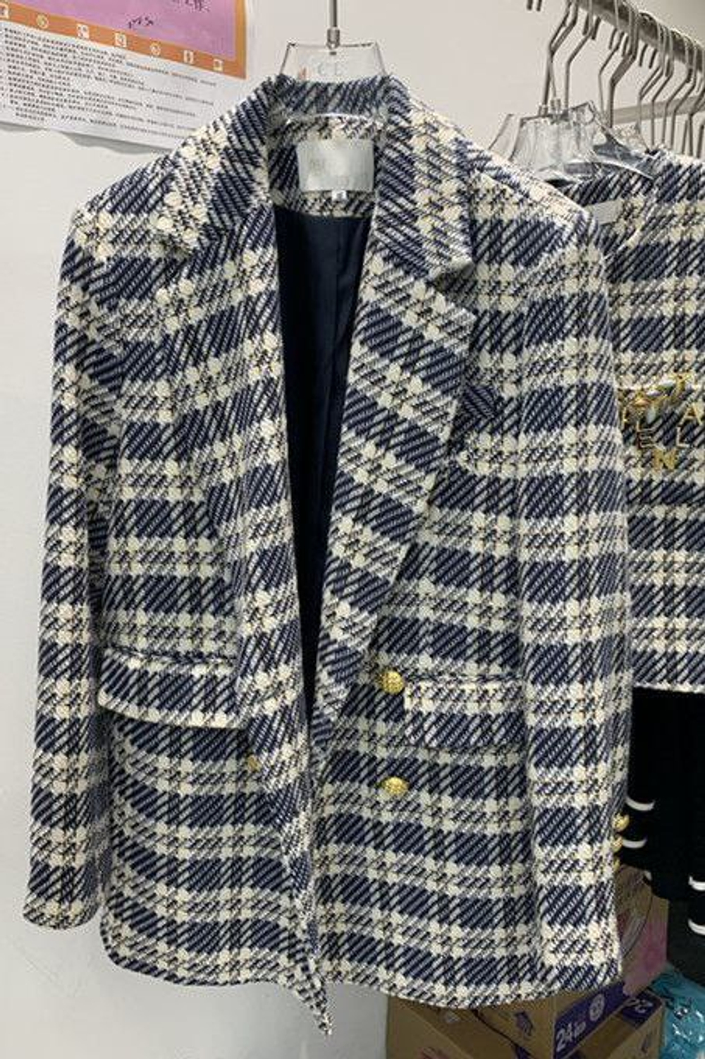 Женский твидовый пиджак в клетку