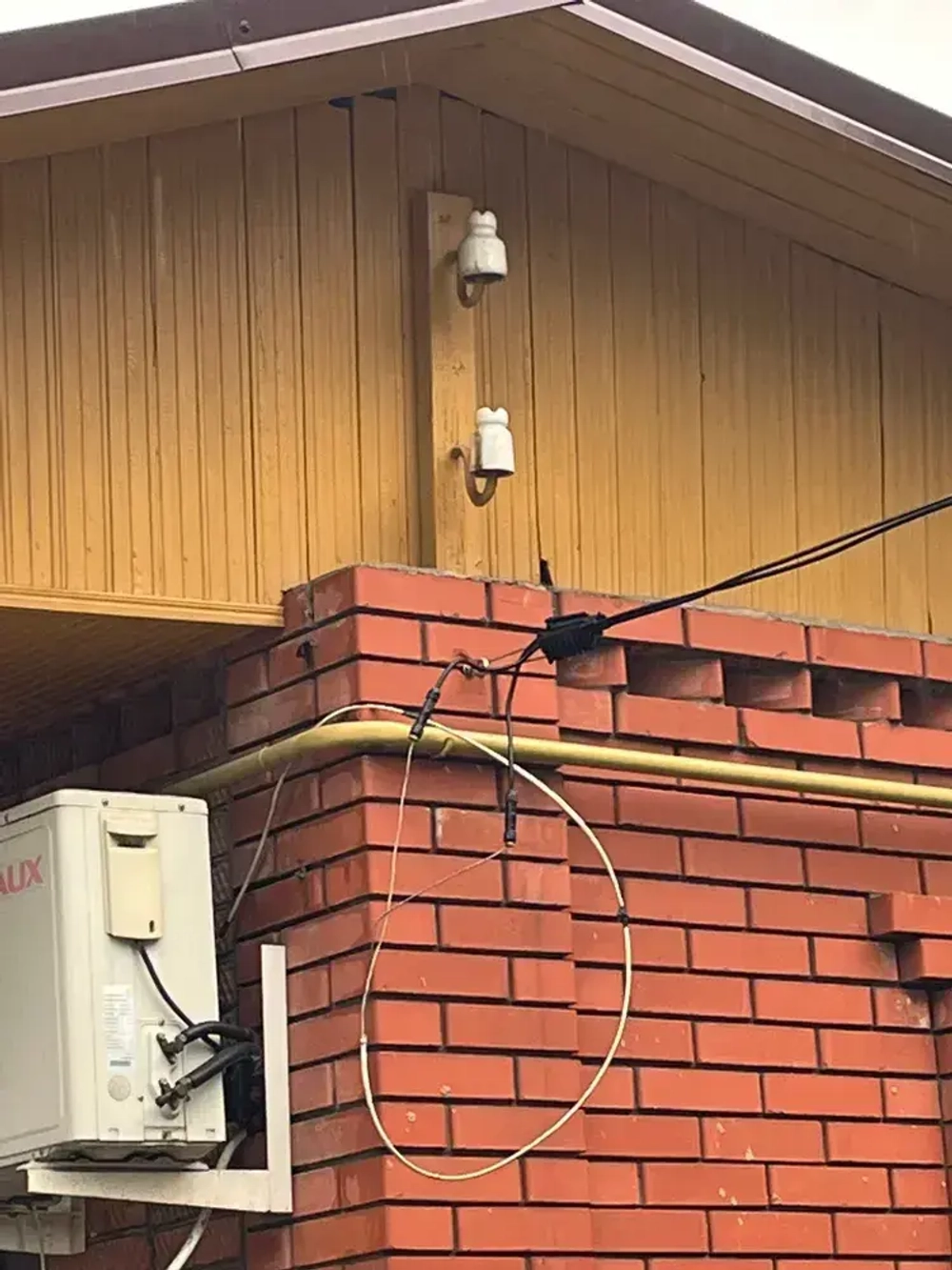 Натяжитель для сип клиновой уп.2шт Зажим анкерный абонентский 4х(16-25) РА25