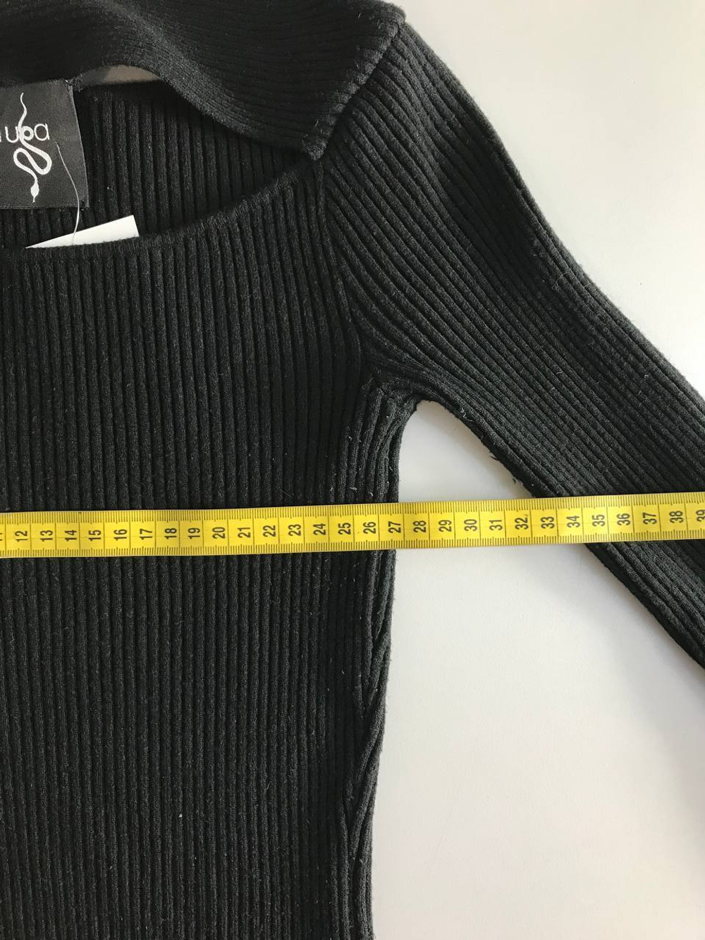 Джемпер Chuba лаконичный, визуально на 40/42 размер