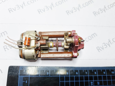 Высокочастотное реле-замыкатель типа "Торн" открытого типа