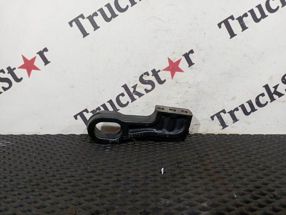 Кронштейн двигателя