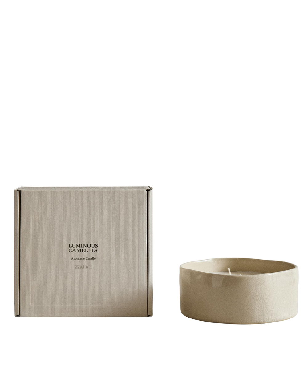 Zara Home Свеча ароматическая Luminous Camellia 540 г, растительный воск, аромат цветочный, Розовый