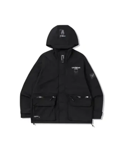 Куртка с капюшоном и карманами