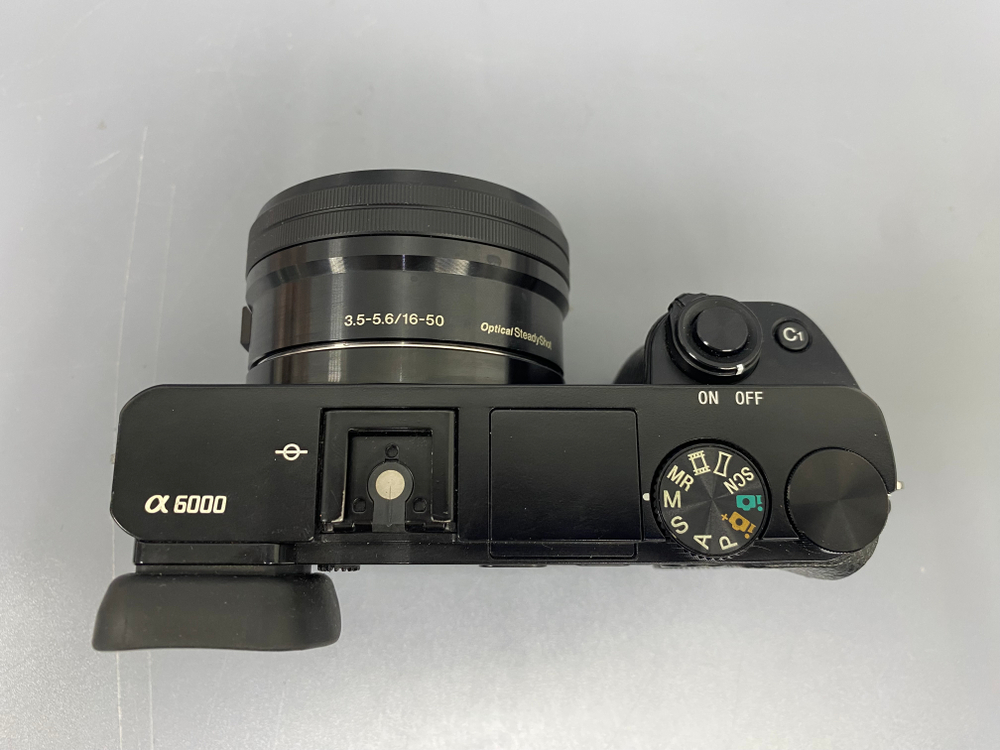 Sony A6000 kit 16-50mm 16.500 кадров