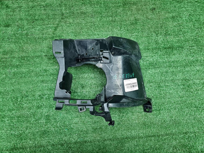 Кронштейн ПТФ правый BMW 3er F30 (2015-2020)