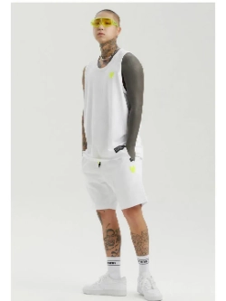 Шорты с резиновым логотипом