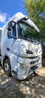 Shacman (Shaanxi) SX* 4x2 Седельный тягач SX4188YV481TL (Газ, 12,5 л, 419 л.с., МТ)