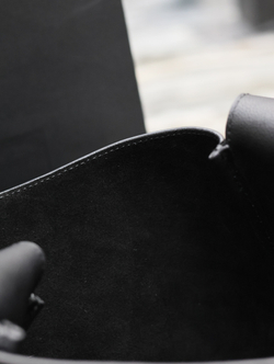 Saint Laurent Large Le 5 A 7 Supple 31 cm