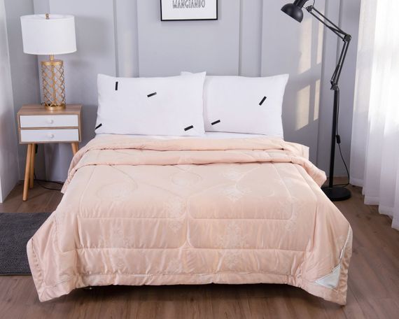 Одеяло Шарлиз (персик) микроволокно в тенселе всесезонное