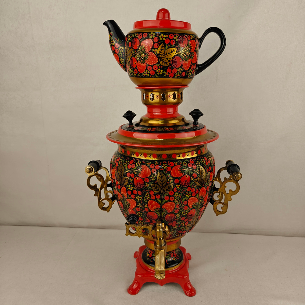 Самовар электрический трехлитровый в наборе с подносом и чайником с художественной росписью «Клубничка хохломская»