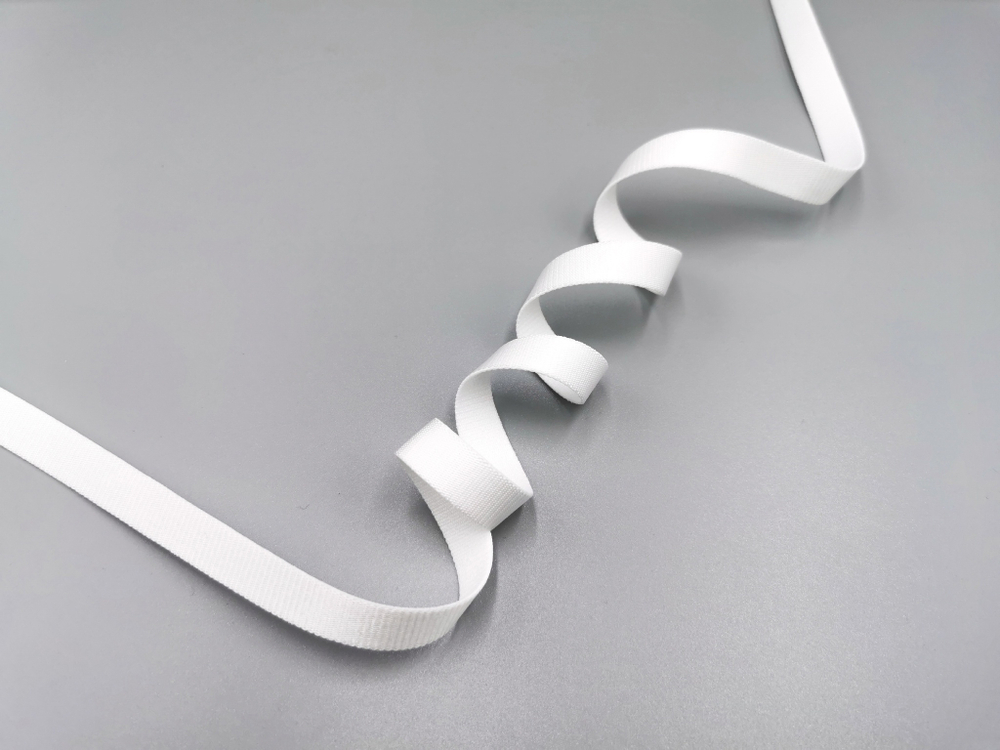 Бретелечная резинка без фестонов, белая, 12 мм, (арт. BR640/12-001), м