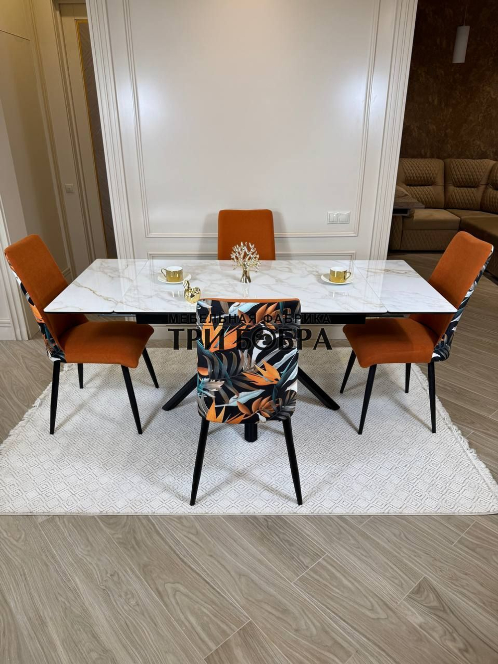 Кухонный раскладной стол "Монако" из керамогранита, белый мрамор и 4 стула ТРОПИК