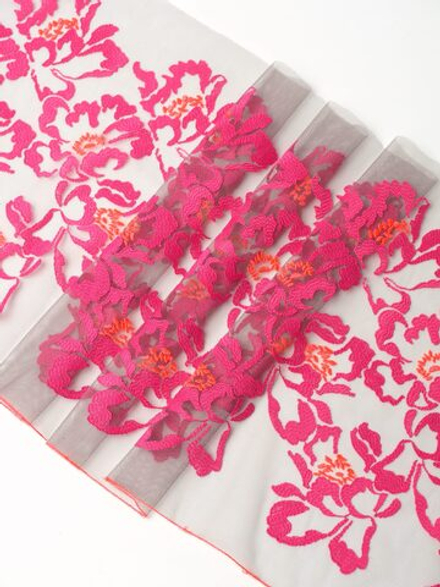 Вышивка на сетке дымчатая с фуксия и оранжевым неэластичная ширина 29 см ОТРЕЗЫ