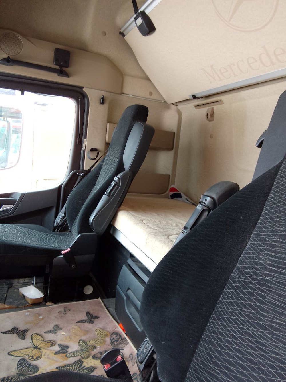 Mercedes-Benz Actros 6x4 Седельный тягач 2645 LS (Дизельный, 12,8 л, 449 л.с., МТ)