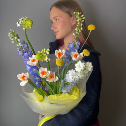 Авторский букет «Садовый гном»/ Цветы/ букет от RoseMarkt