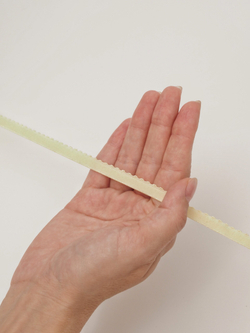 Бельевая резинка сливочное масло ажурная ширина 8 мм с учетом фестона