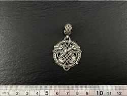 Подвеска. Северные волки" (большая)