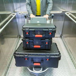 KING SIZE | Большой ударопрочный кейс с выдвижной ручкой и колесами DGCASE@60-03 | Внутр. размеры 645*395*235мм