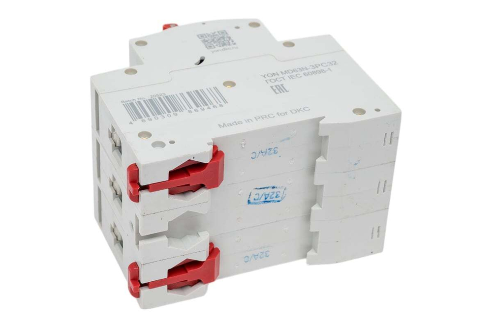 Автоматический выключатель модульный YON MD63N 3P 32A C 6kA DKC