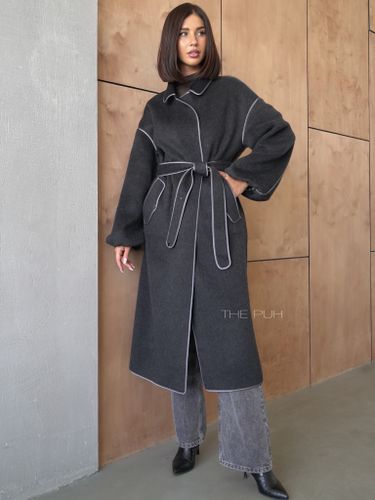 Черное двустороннее пальто на поясе с меховым воротником