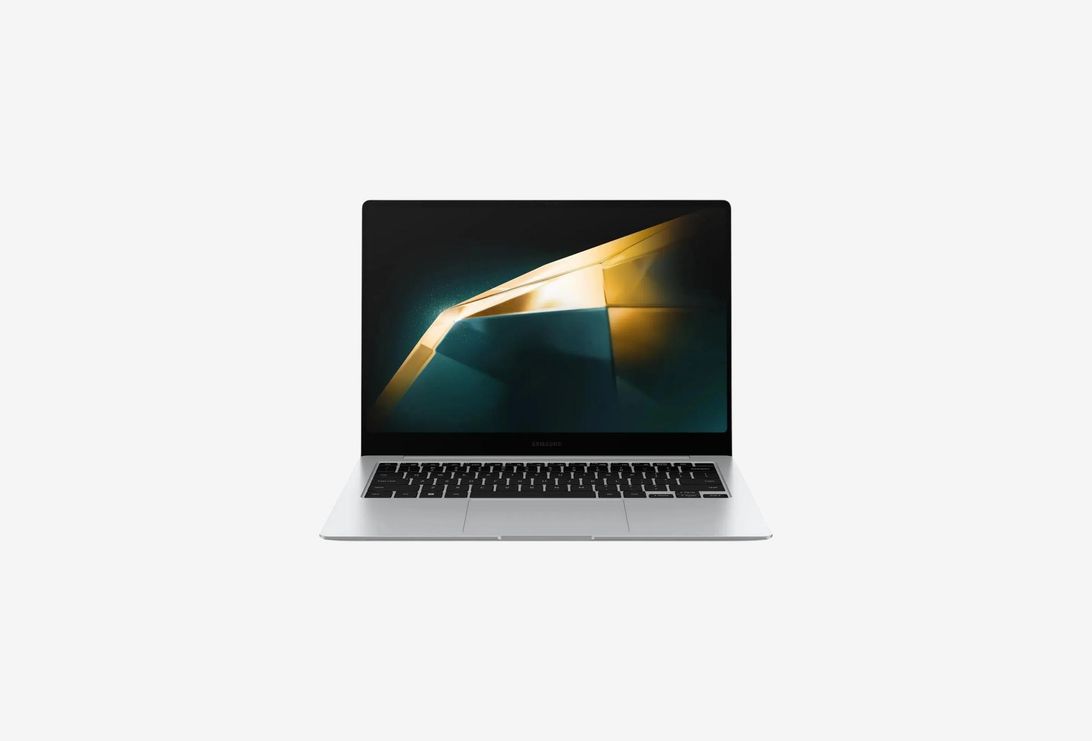 NP940XGK-KS1IN_0126418100322