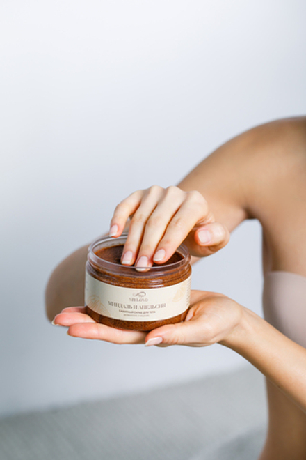 Шоколадный скраб для тела "Миндаль и апельсин"