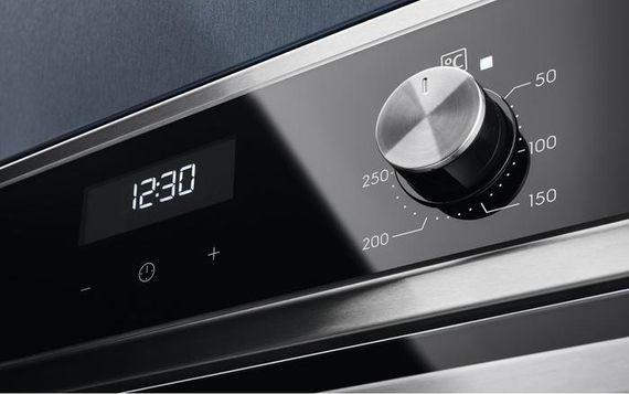 Духовой шкаф Electrolux EOD5C70BX