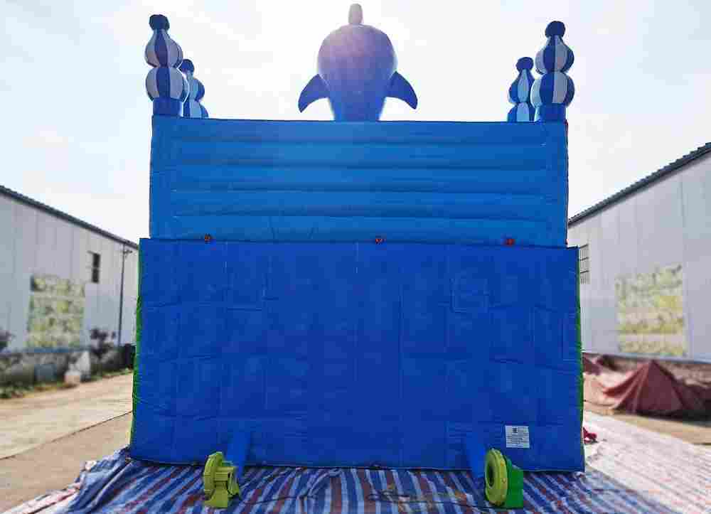 Коммерческий надувной батут с горкой «В гостях у моря» 10*5*5 м.