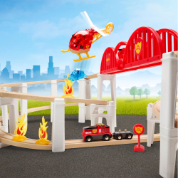 BRIO World - Большая деревянная железная дорога ПОЖАРНАЯ СЛУЖБА Набор MEGA SPIRALA 73 элемента 36114