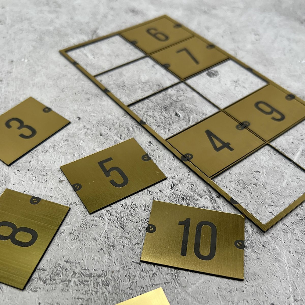 Нумерация для гардероба, наклейка на вешалки, 3х4 см