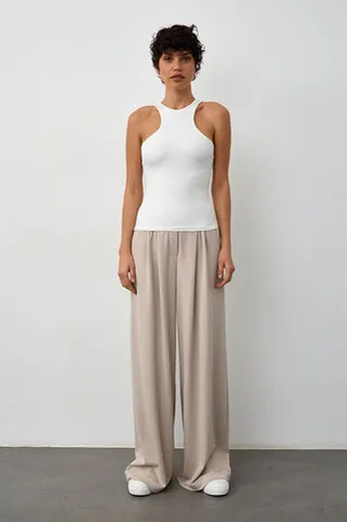 Майка из хлопка кремового цвета