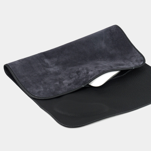 Коврик для MacBook Tapis из натуральной кожи теленка, цвета черный