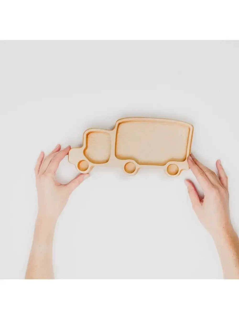 Деревянная менажница "Грузовик" из кедра