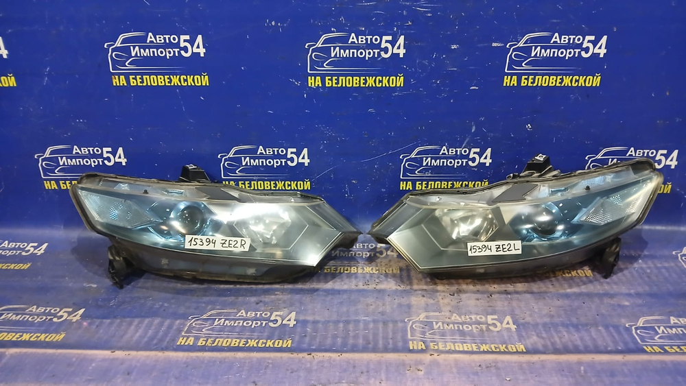 Фара передняя правая Honda INSIGHT 2009-2011