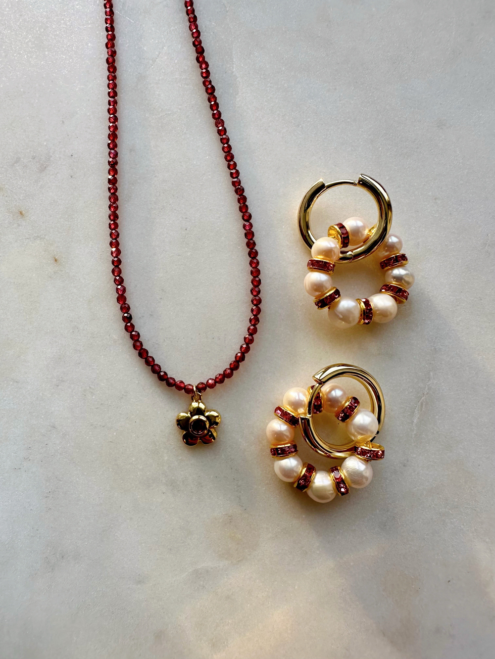 Серьги Черри с жемчугом и розовыми кристаллами