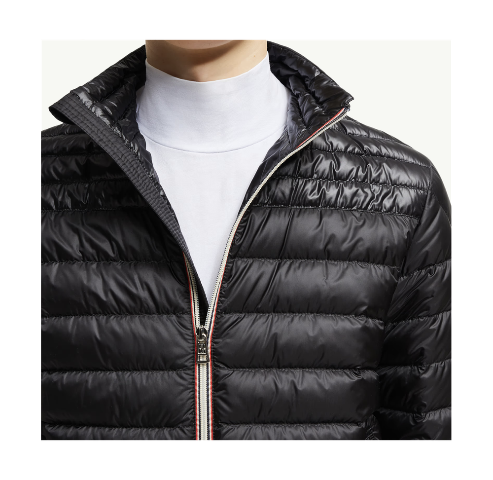 Пуховик Moncler Daniel короткий чёрный — оригинал из Италии