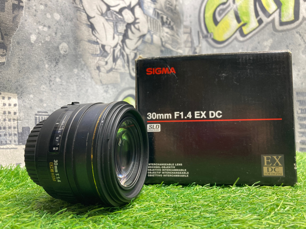 Sigma AF 30mm 1.4 EX DC HSM Canon